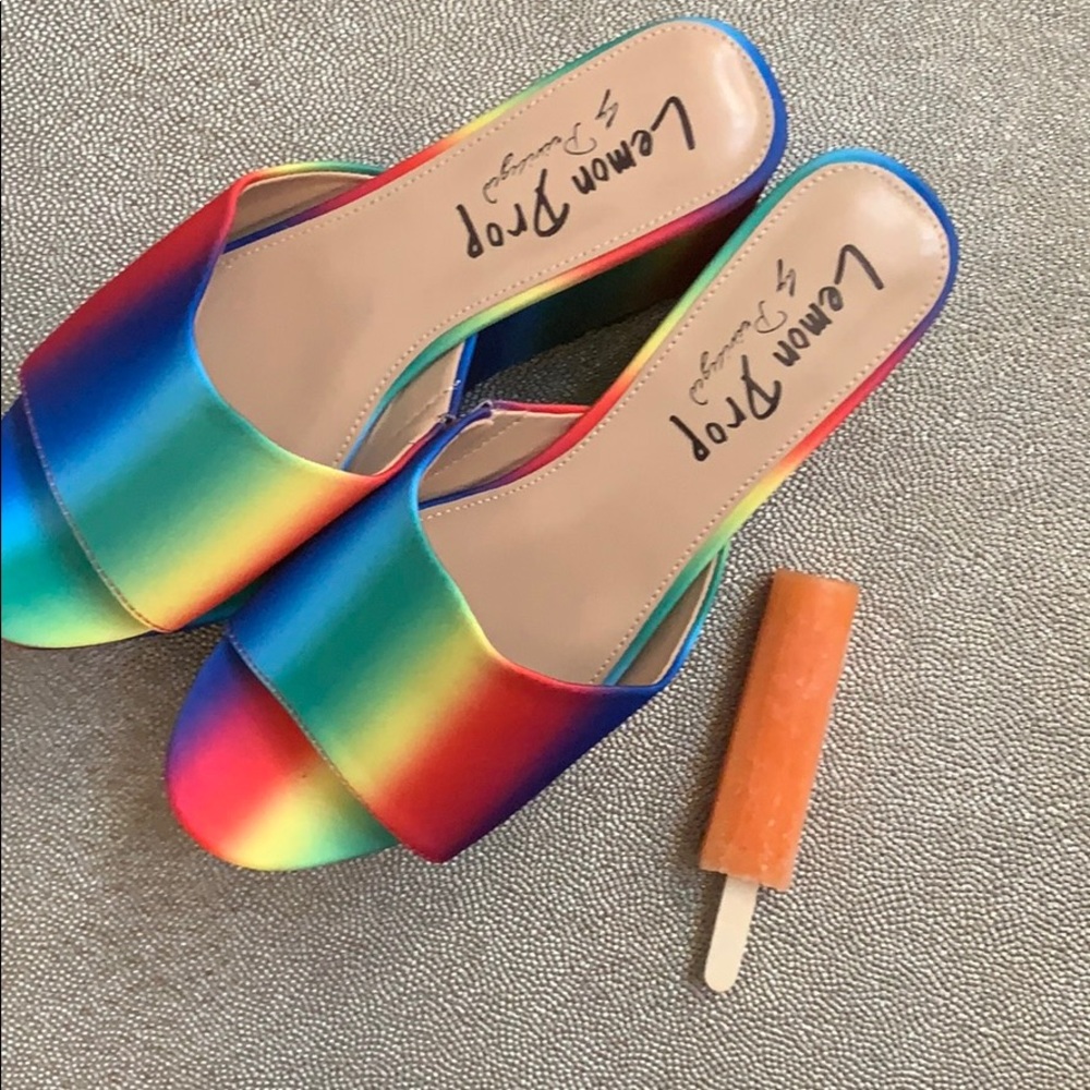 🤩HOST PICK 🤩Funky 🌈 Platform Wedges 🌈